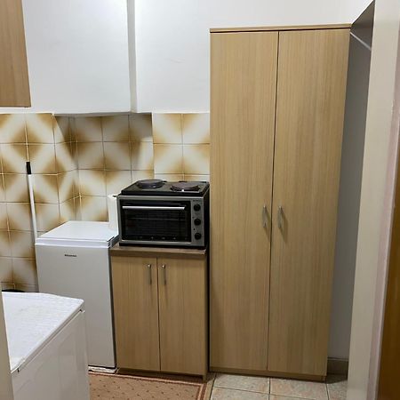 Center Studio Apartment Podgorica Luaran gambar