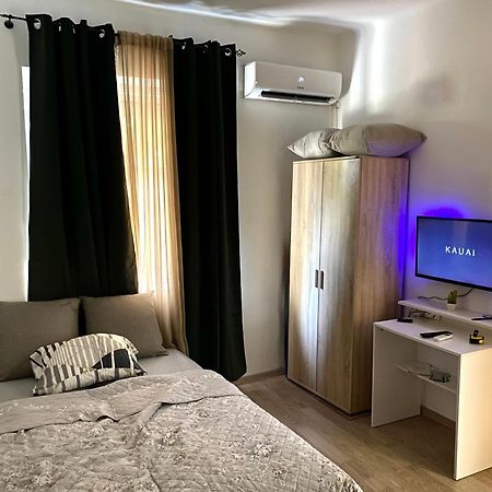 Center Studio Apartment Podgorica Luaran gambar