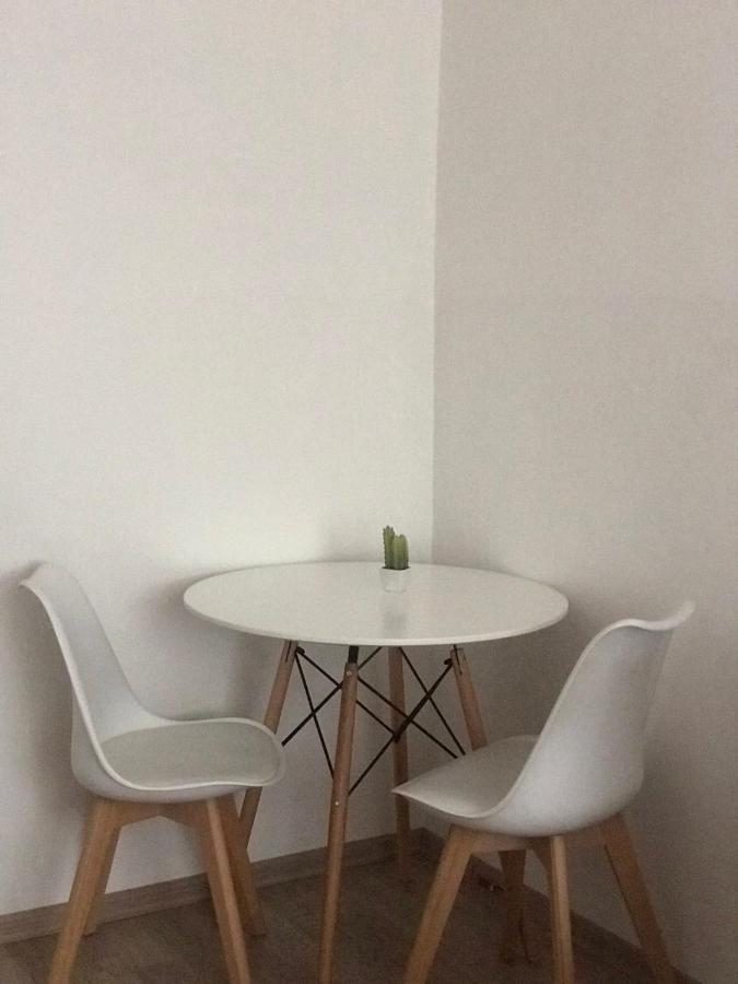Center Studio Apartment Podgorica Luaran gambar