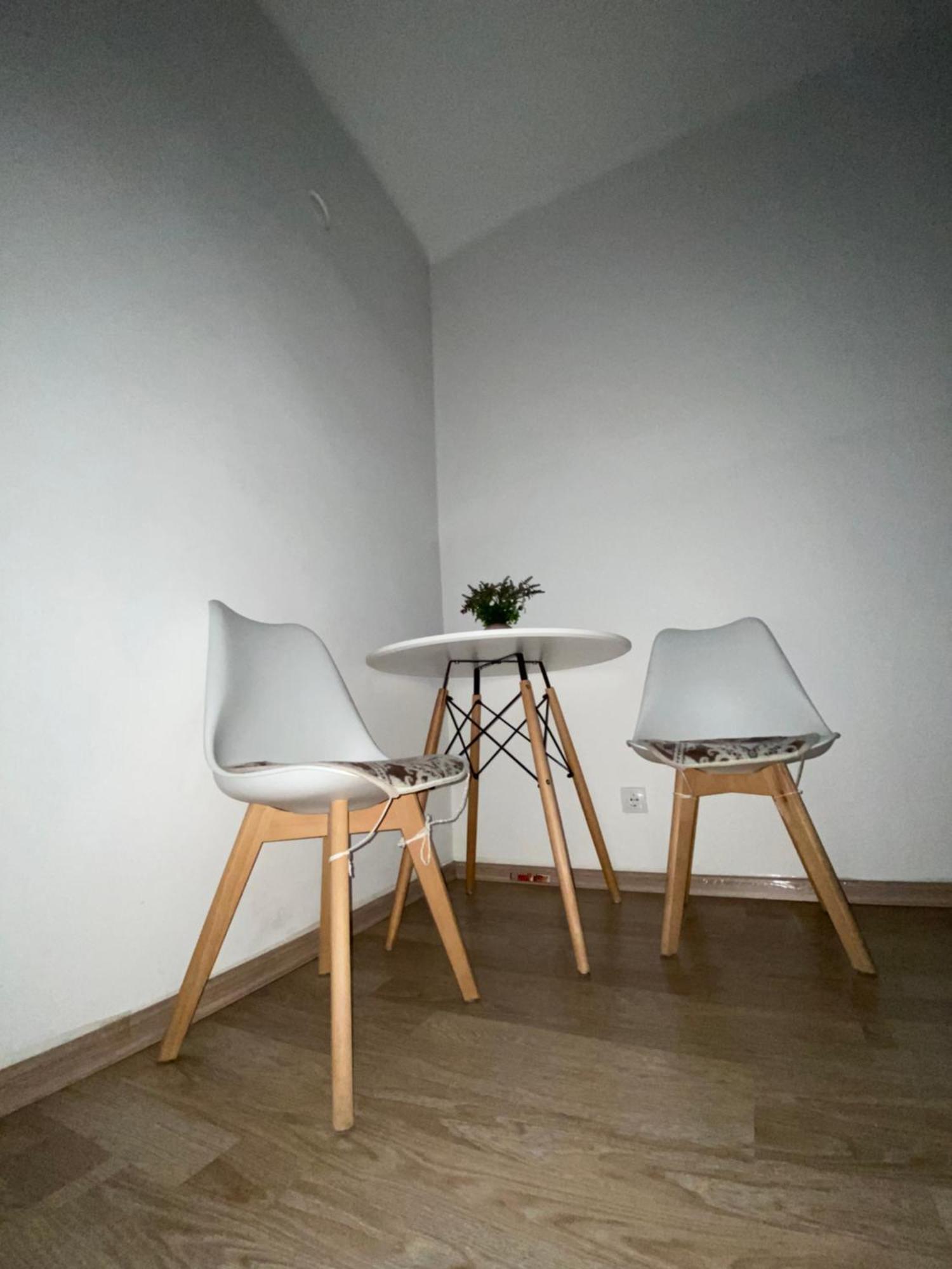Center Studio Apartment Podgorica Luaran gambar