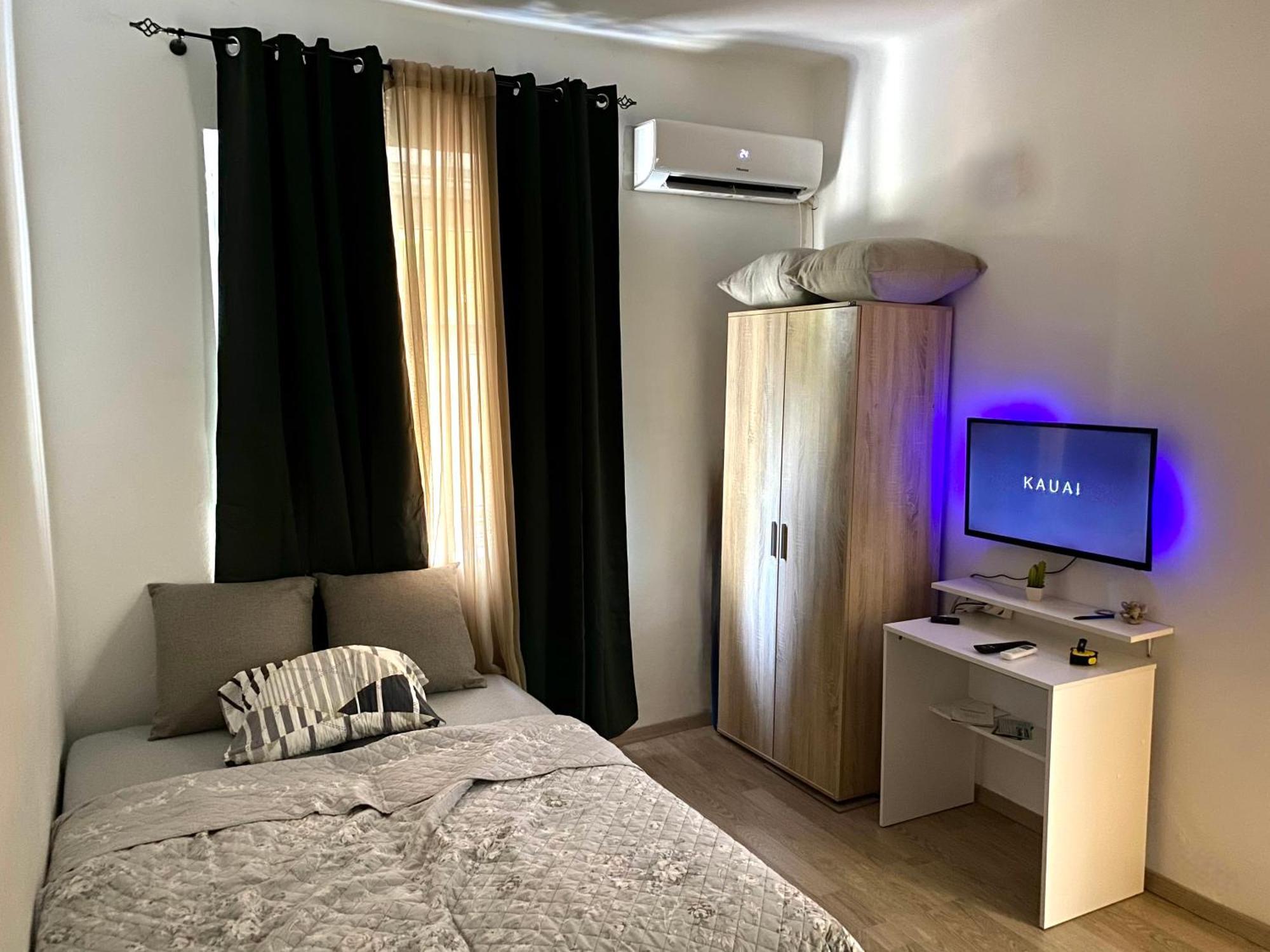 Center Studio Apartment Podgorica Luaran gambar